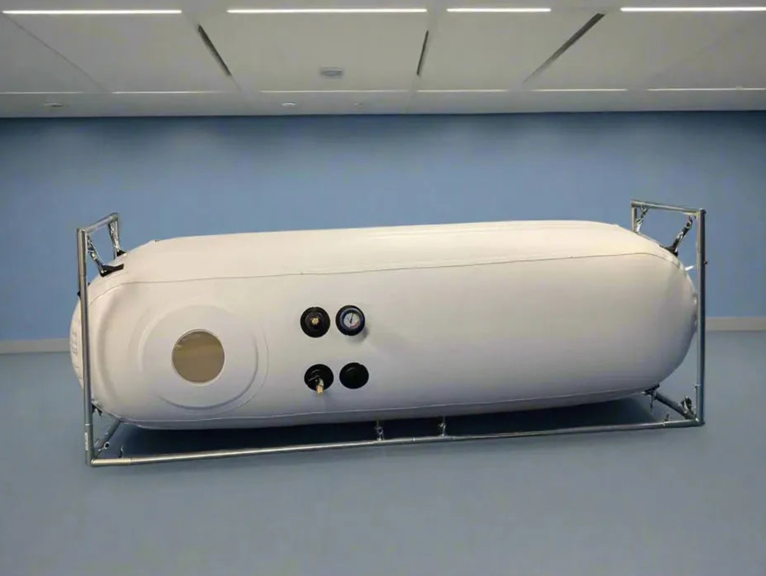 Newtown Hyperbarics C4-27 Hyperbaric Chamber for Home, Office, and Clinical Use in White