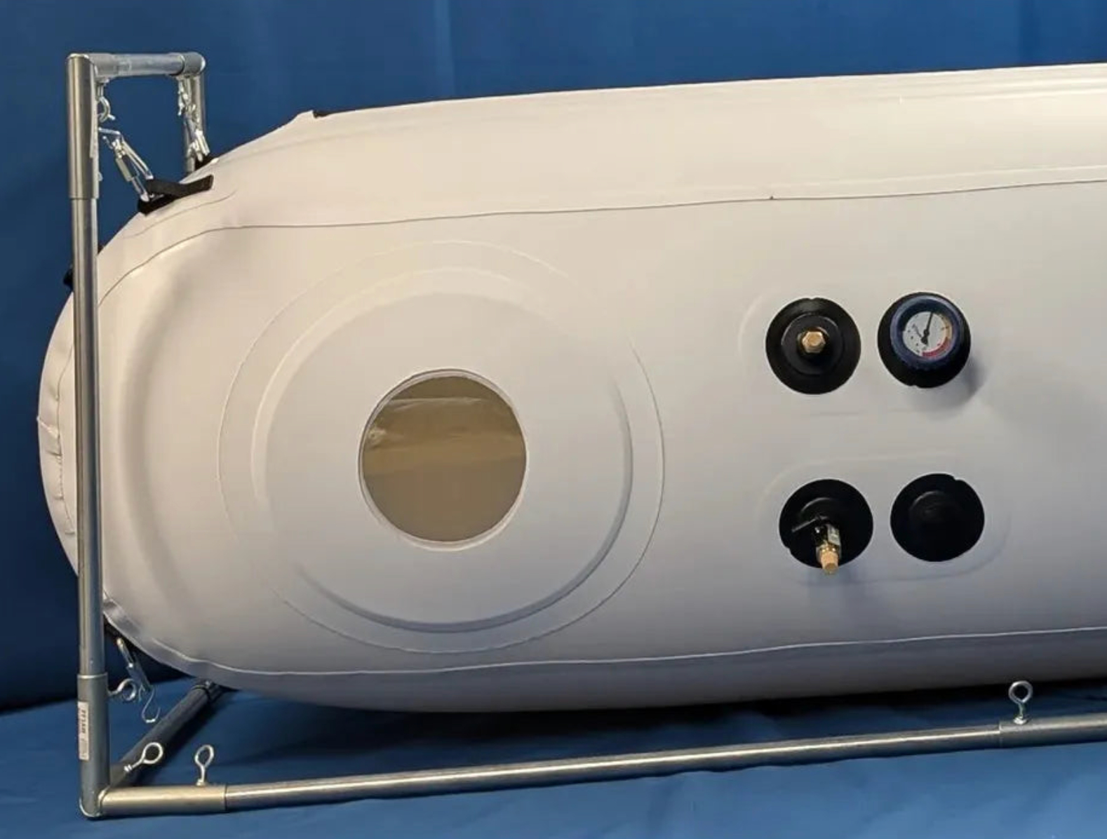 Newtown Hyperbarics C4-27 Hyperbaric Chamber for Home, Office, and Clinical Use in White