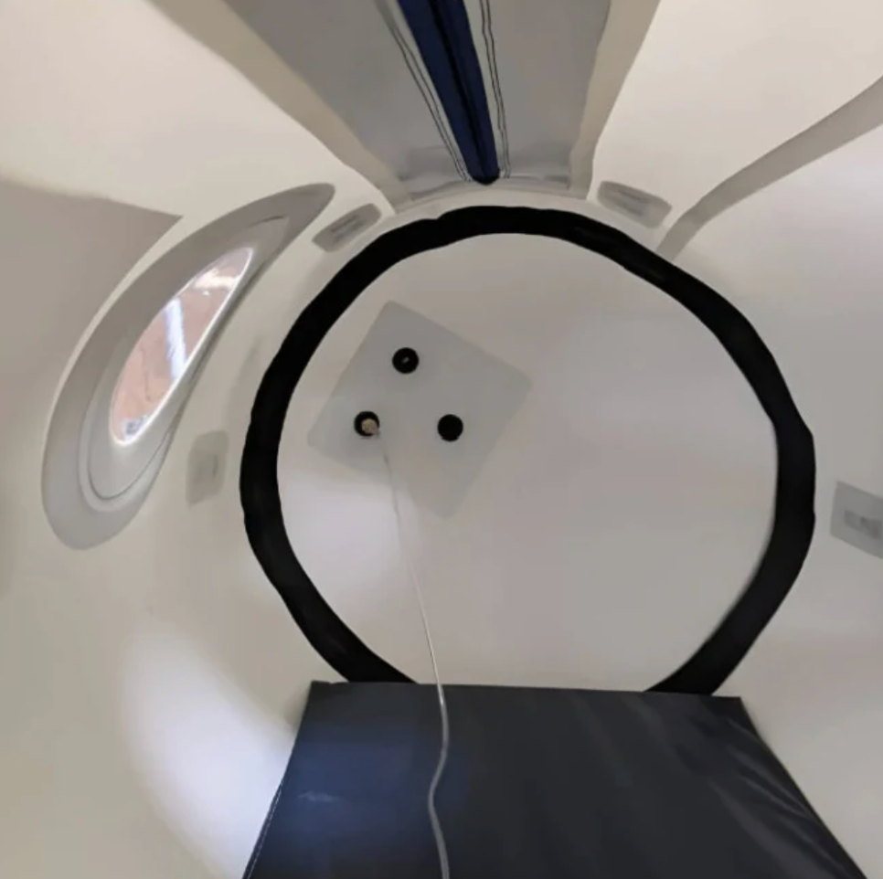 Newtown Hyperbarics C4-27 Hyperbaric Chamber for Home, Office, and Clinical Use in White