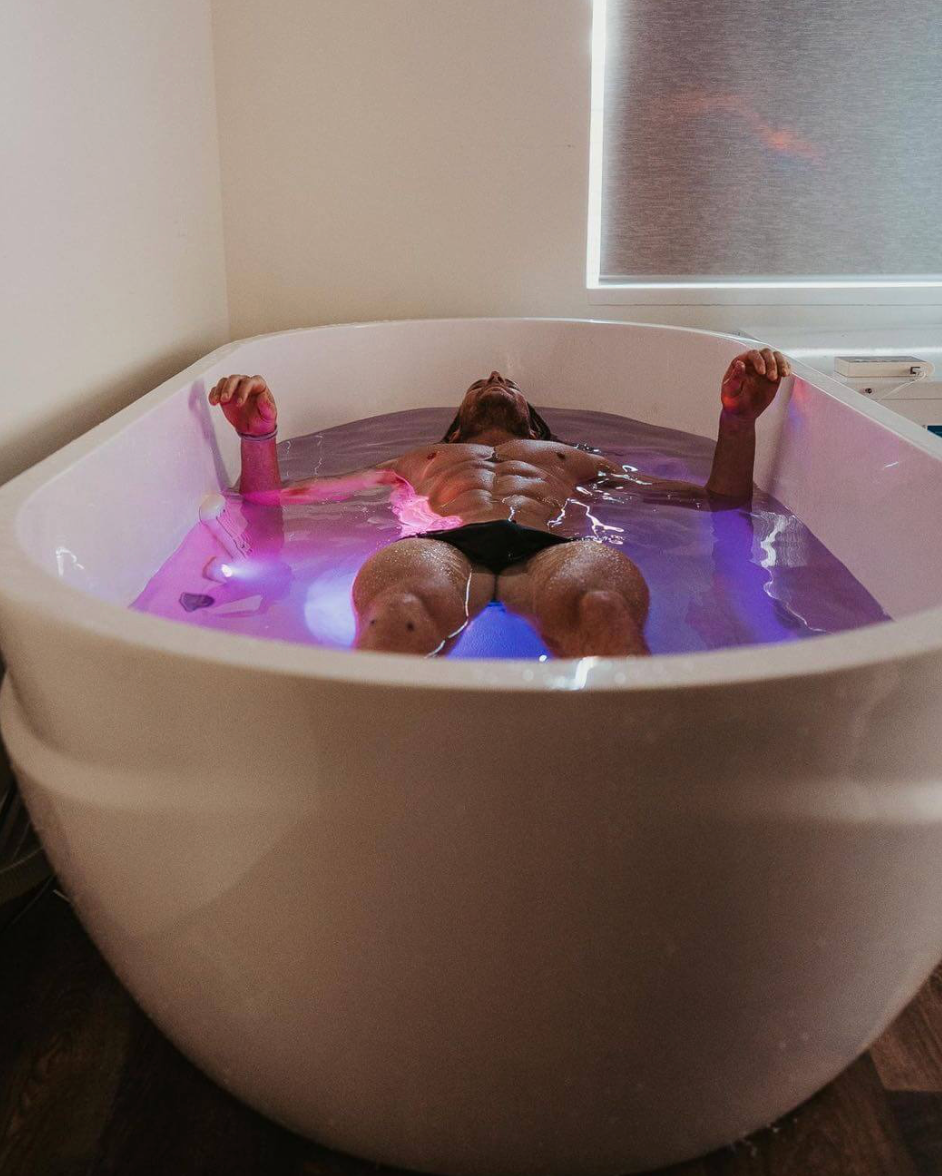 DreamPod Ice Bath with Chiller in White