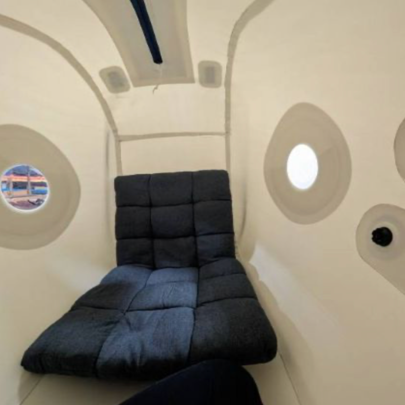 Newtowne Hyperbarics Standard Shoe Hyperbaric Chamber in White