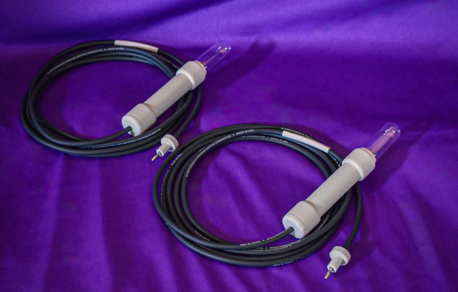 Arcturus Star Let tri-bulb set in case for home and commercial use